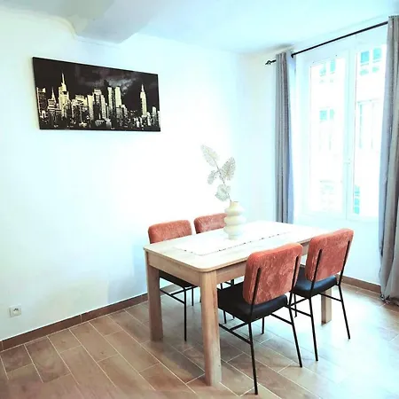 Cosy & Spacieux Hypercentre Apartament *